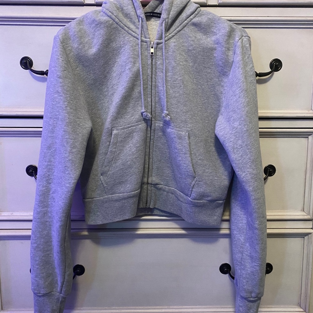 brandy melville zip up hoodie